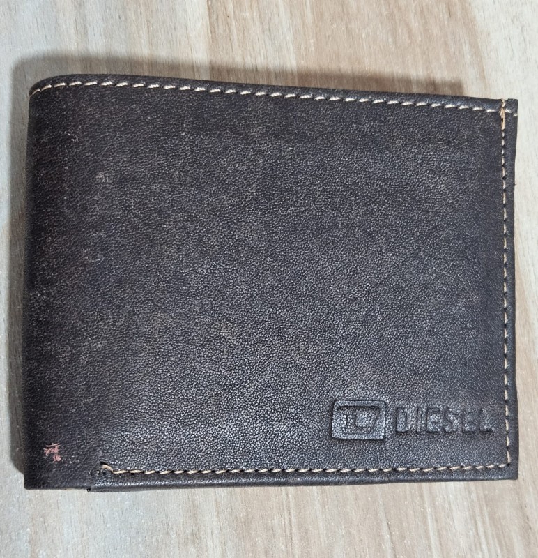 Men Formal Black Genuine Leather Wallet - Mini  (4 Card Slots)